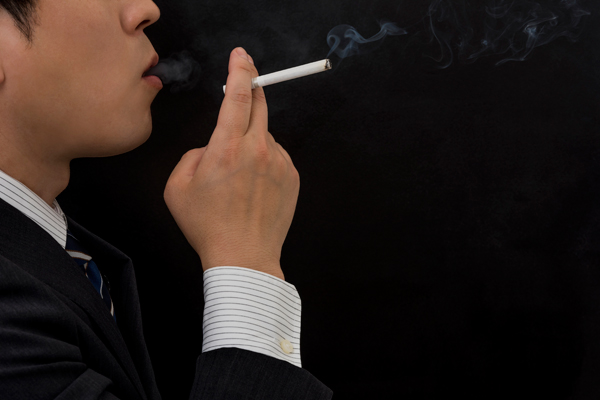 「世界最低レベル」と酷評される日本の喫煙／禁煙事情が、遅々として改善されない理由の画像1