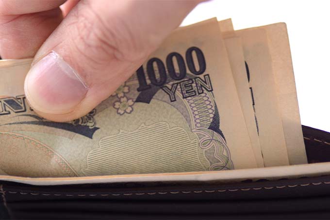 東京都で最低限の生活を送るために必要な「時給1700円」年収換算で300万。「貧乏は貧乏らしく」という歪んだ認識から脱却をの画像1