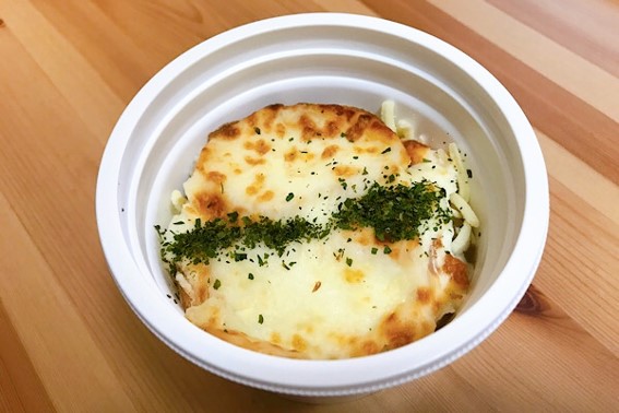 セブンイレブン「こんがりチーズのオニオンスープ」が本格的で濃厚！の画像4