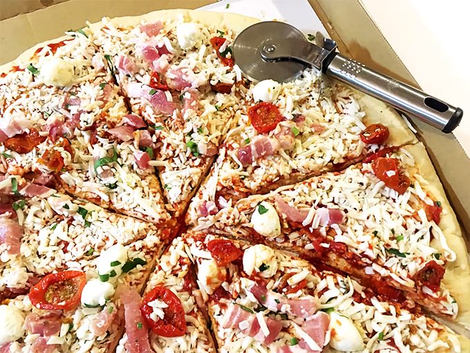 コストコの「ピザ」は自宅のオーブンでお店レベルの旨さ!?　の画像1