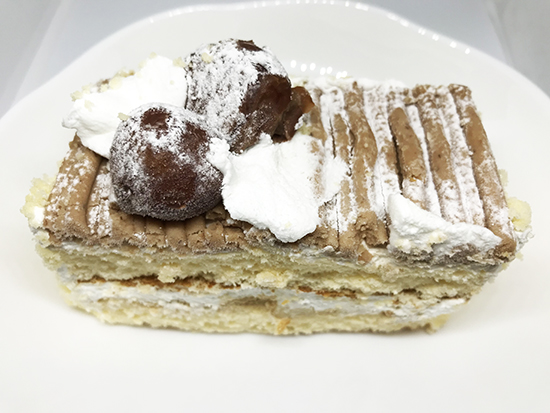 コストコ「モンブランバーケーキ」は大ボリュームなのに上品な甘さの画像9