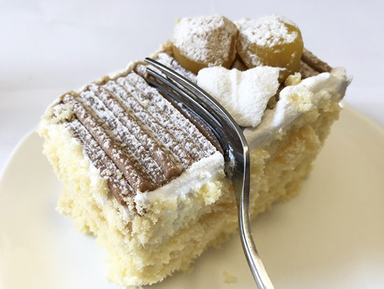 コストコ「モンブランバーケーキ」は大ボリュームなのに上品な甘さの画像8