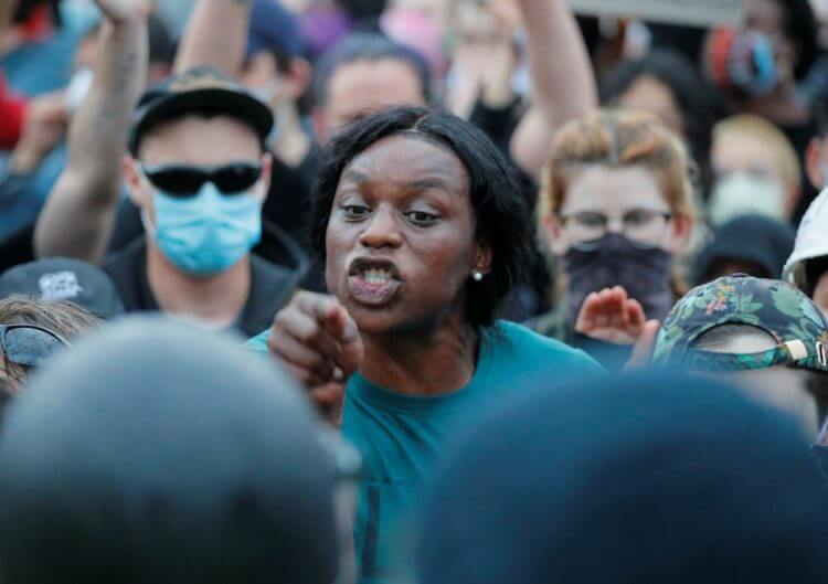全米でデモと略奪「黒人に正義を！」〜ジョージ・フロイド殺害事件の画像1