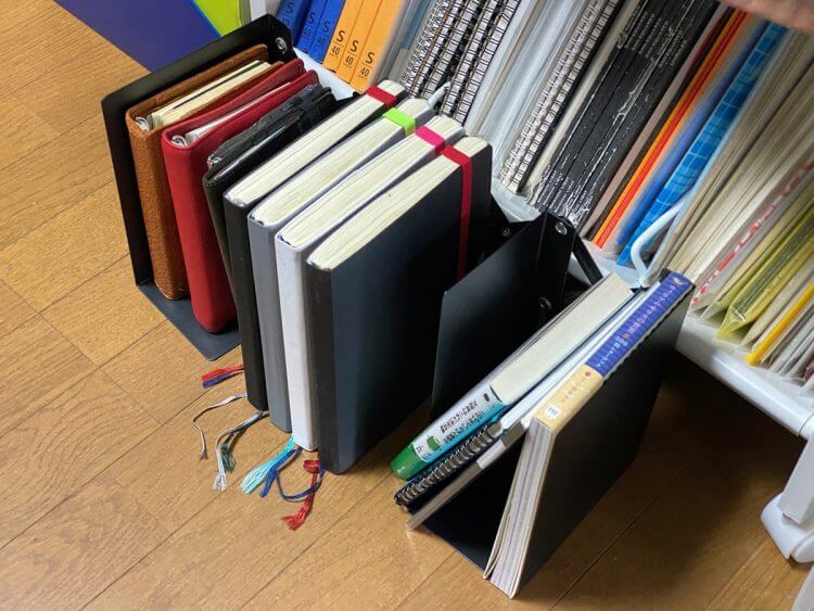【完成】「ブックエンドALB-55」の仕切り板で本の整理が楽になる！の画像1