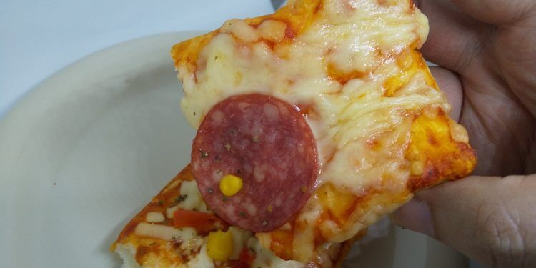 成城石井「スティックピザ」は冷凍食品とは段違いの美味しさ！の画像5