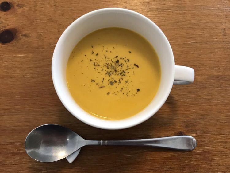 カルディ「冷たいかぼちゃのスープ」はボウルで食べたい！　濃厚クリーミーな美味しさの画像1