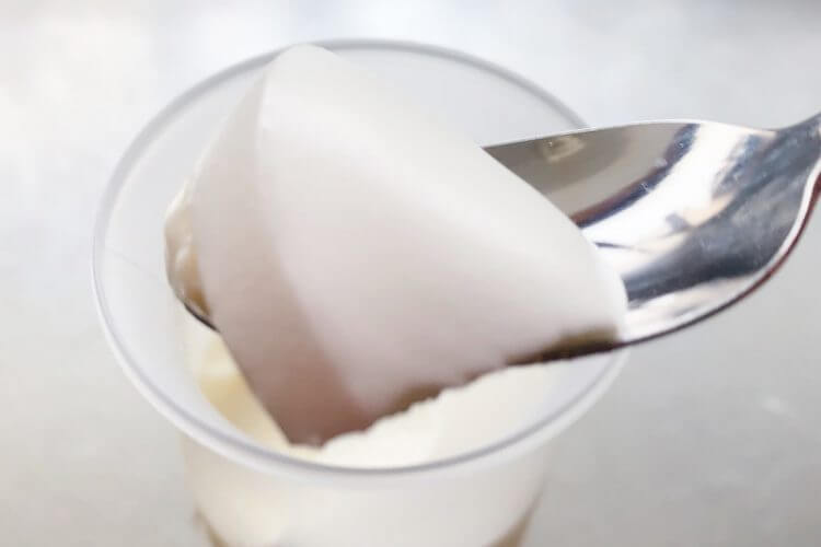 セブンイレブン『北海道産牛乳のとけるミルクプリン』はもはやドリンク!! 一瞬で液体になる魔法のプリンの画像5