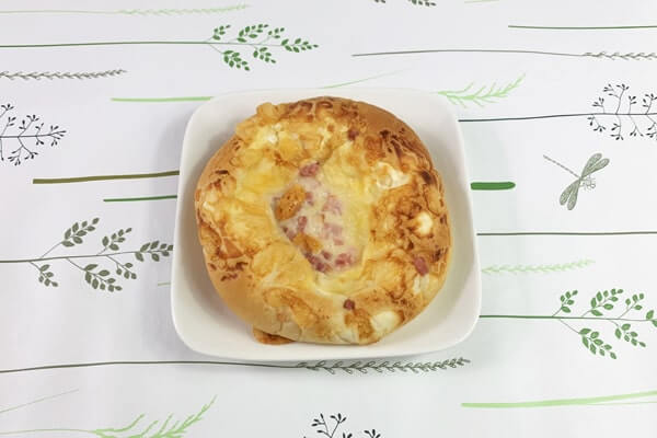 「チーズ×パン」の組み合わせは無限！　ローソンとファミマのバリエーション豊かなチーズパン食べ比べの画像4