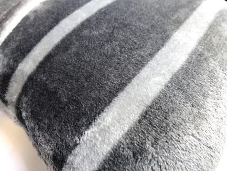 ニトリの「着る毛布」、ふわっふわ ＆ 超極暖で1989円という衝撃……！の画像4