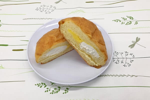 ローソンのメロンパンvsファミマのシュークリーム　コンビニ菓子パン対決を制したのは？の画像4