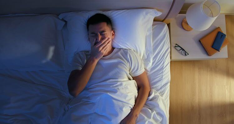 日本人は平日と休日の睡眠時間差が大きい。「しっかり眠った」熟睡感も低めの画像1