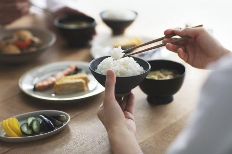炊飯習慣アンケート、購入後お米を2週間以上かけて消費する人が約9割、まとめ炊きをする人は約7割の画像1