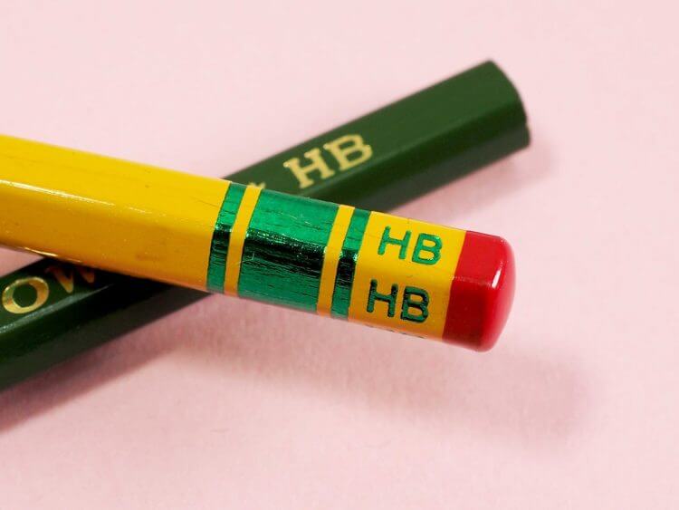 2B鉛筆の文字も楽に消せて勉強が楽しくなる「アーチ消しゴム小学生学習用」の画像2