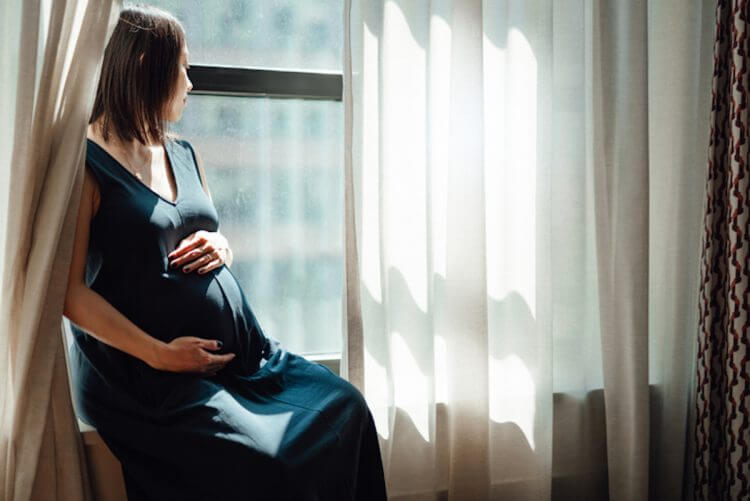 娘と母の本音トーク：予期せぬ妊娠をしたら、産み育てるか中絶の二択？　「養子に出す」という選択肢をどう考える？の画像1